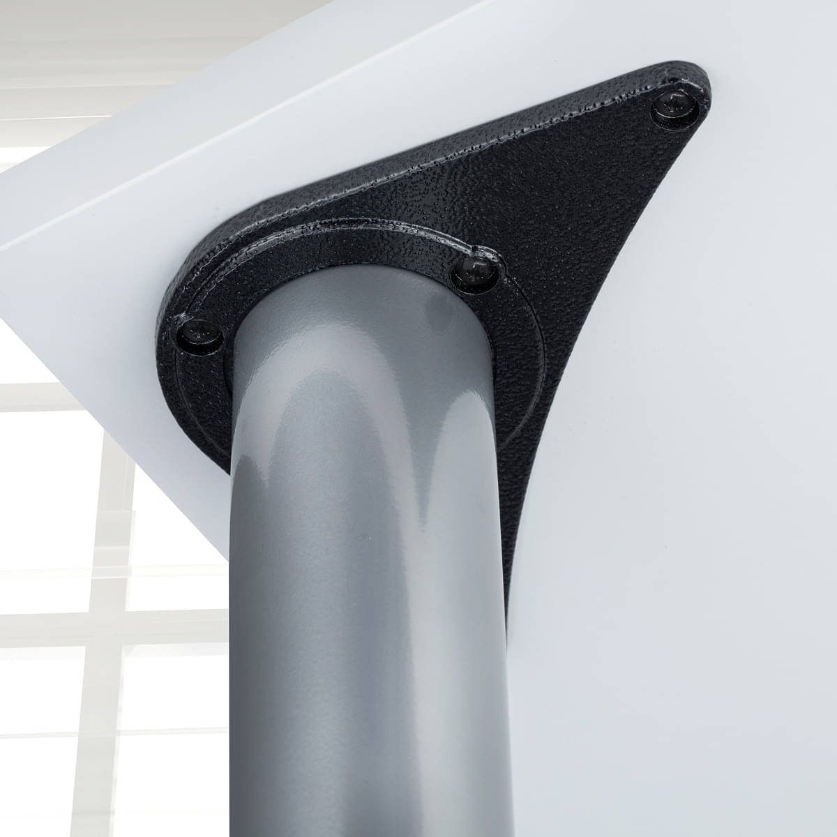 HÄ Tischbein silberfarben