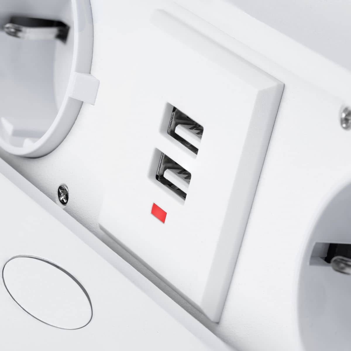 Design Light Element priză KOMBIBOX cu capac rabatabil, 2 prize Schuko și 2 USB-B, alb
